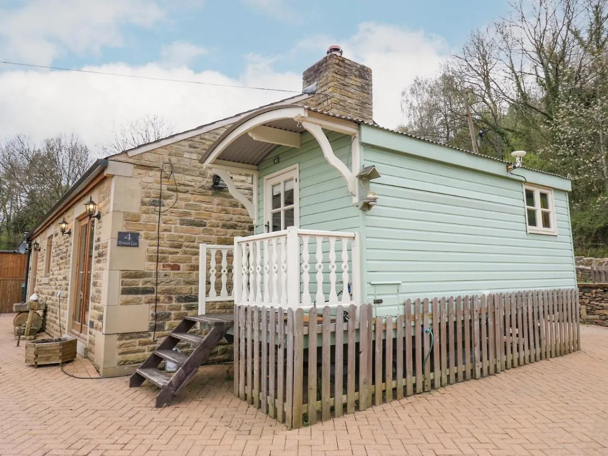 4 Pheasant Lane Βίλα Σέφιλντ 0*,